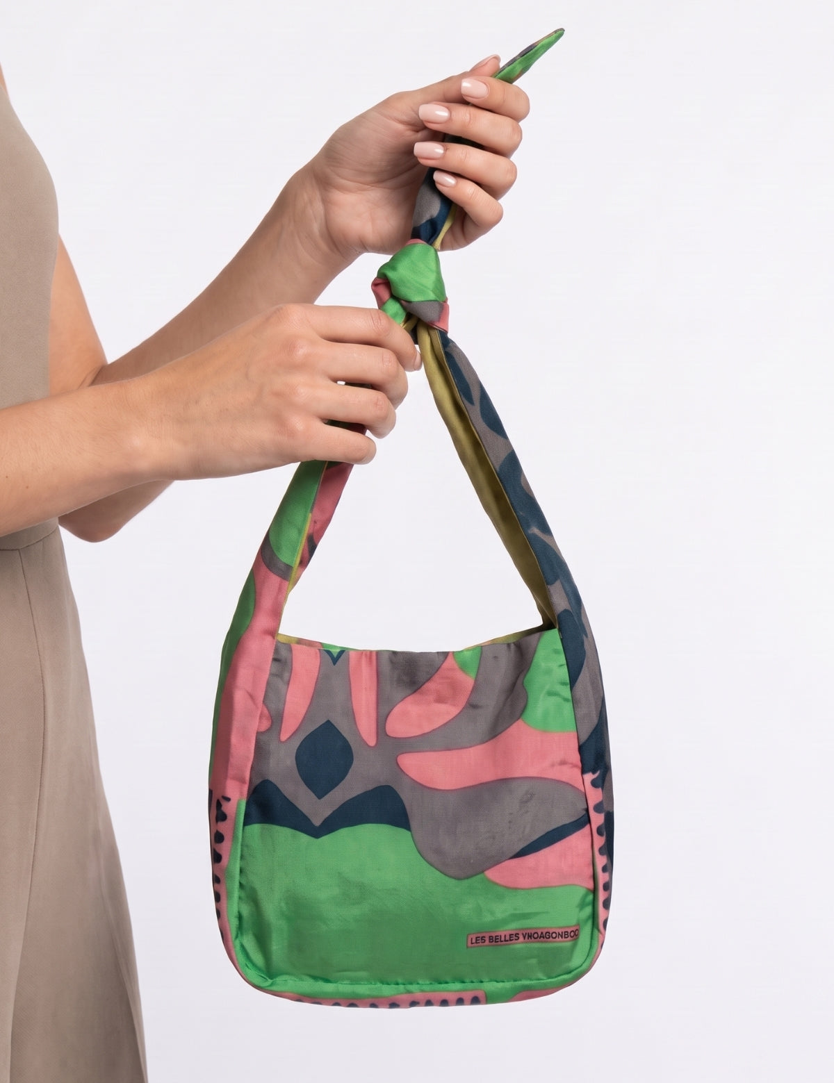 Borsa Bobby in seta - Aralia verde, tenuta a mano | Da Simo