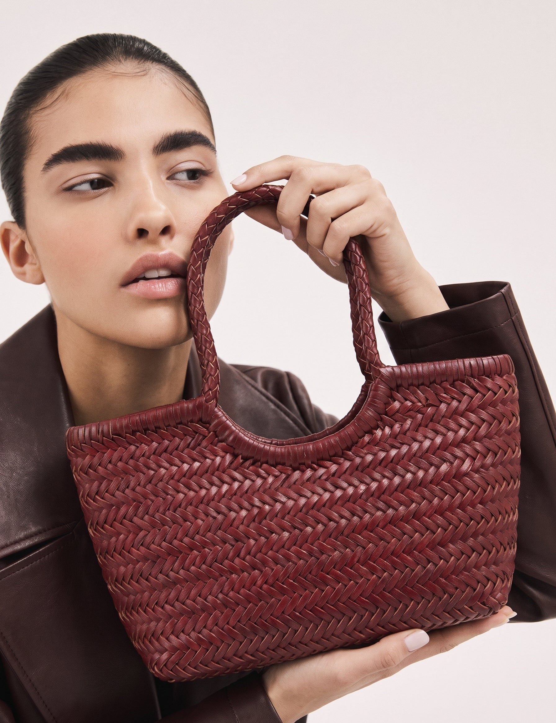 Borsa Paloma piccola in cuoio lavato e intrecciato - Bordeaux | Da Simo